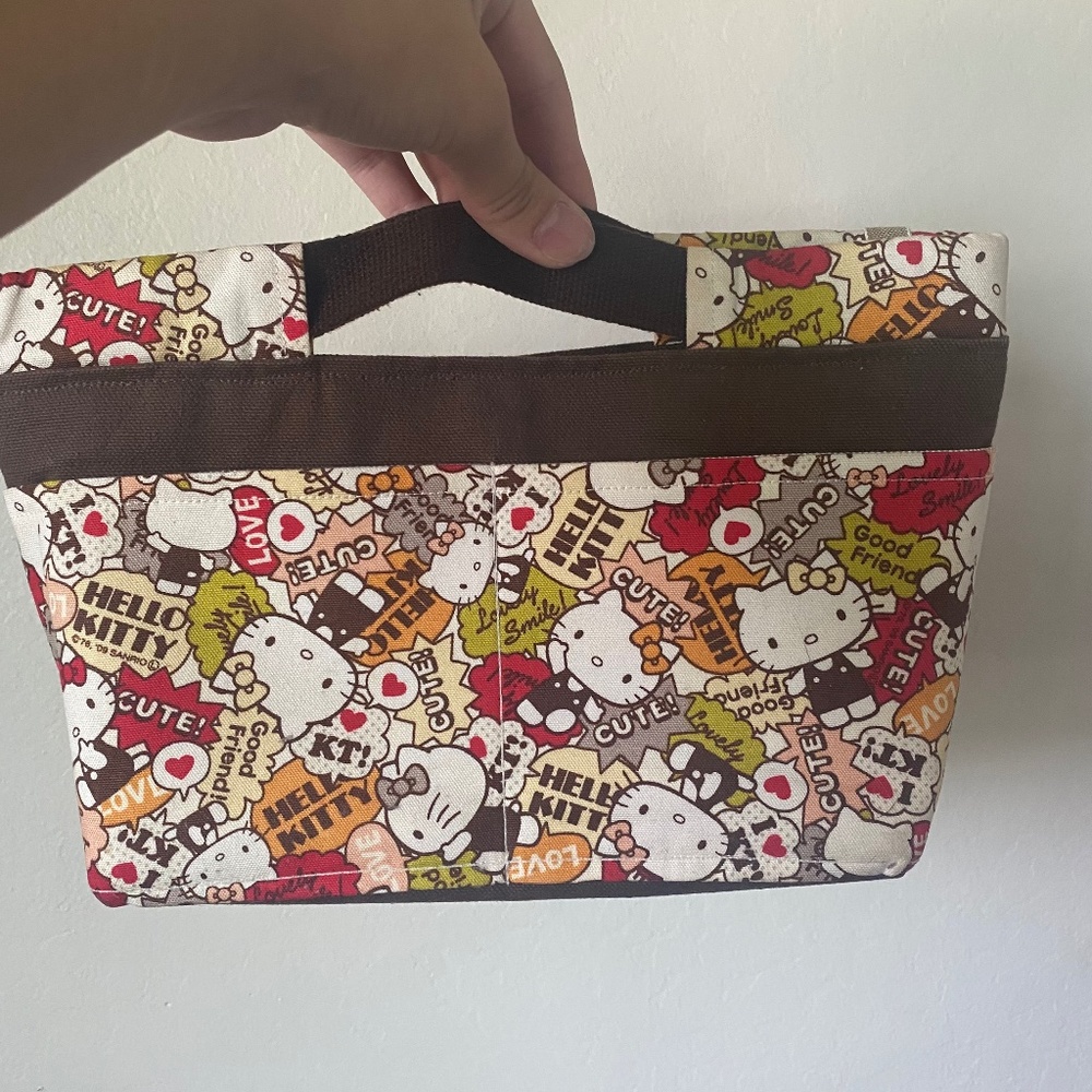 Hello Kitty Purse - Picture 5 of 9